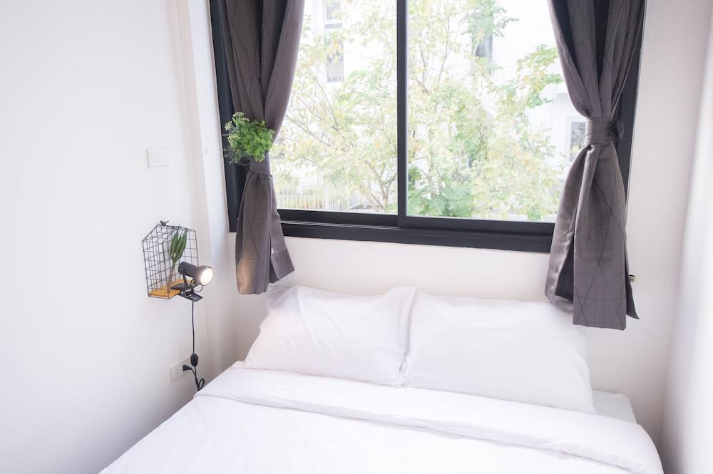 Glur Phuket Patong Beach Exterior photo