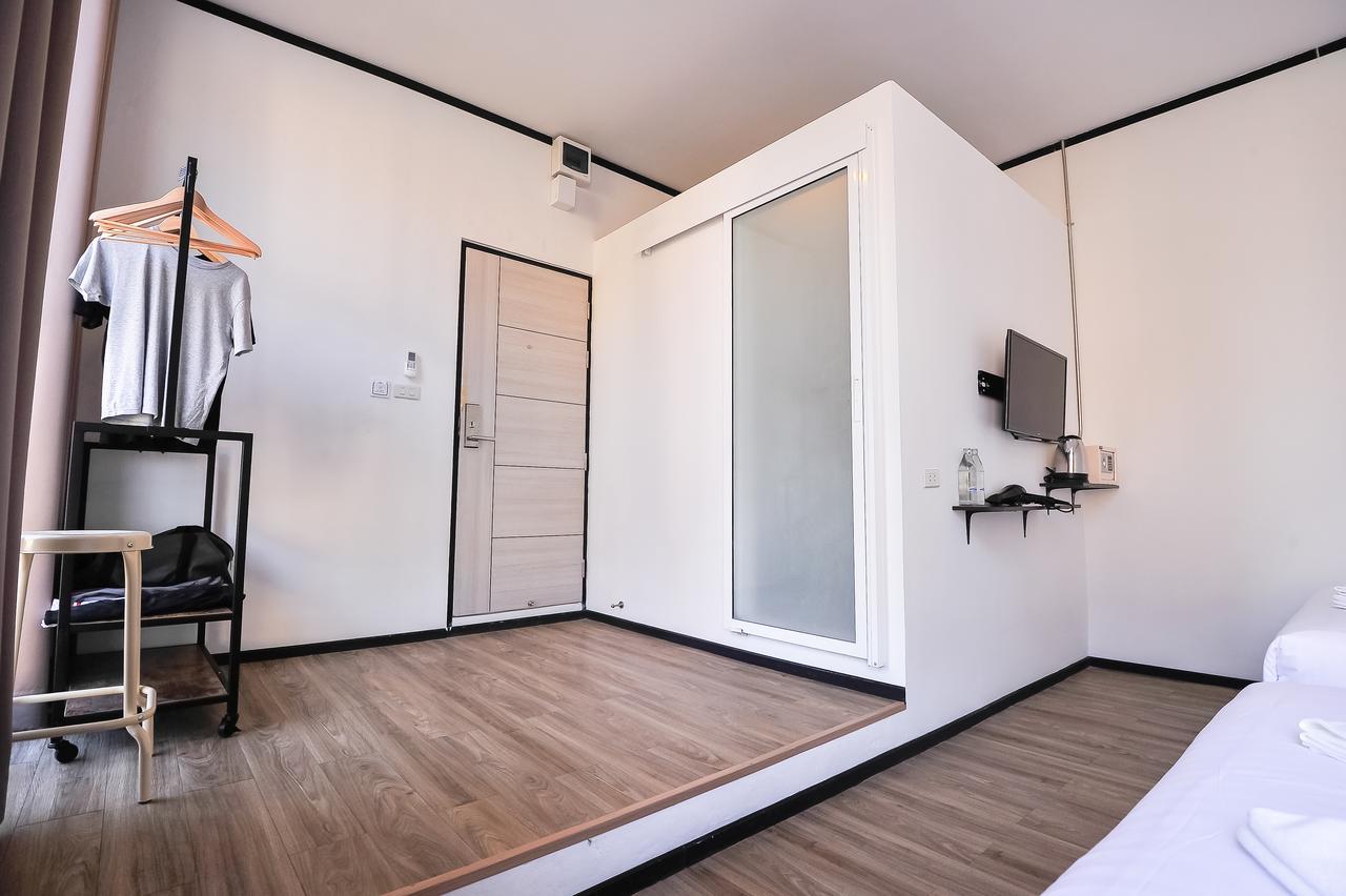 Glur Phuket Patong Beach Room photo